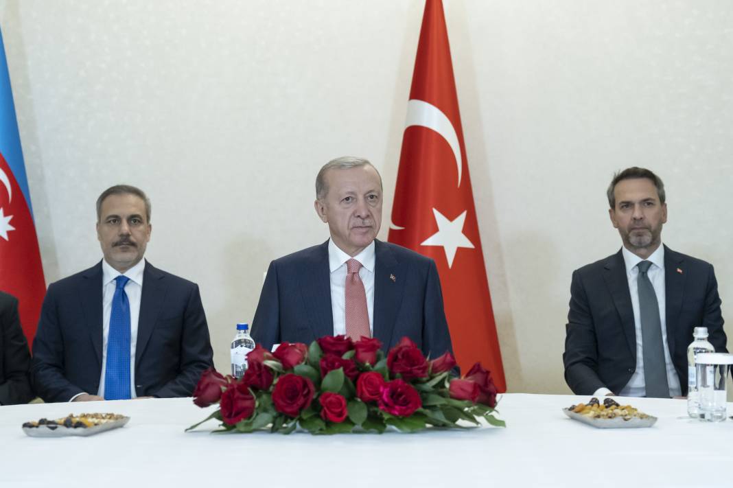 Erdoğan Aliyev ve Şerif ile üçlü toplantı yaptı 16